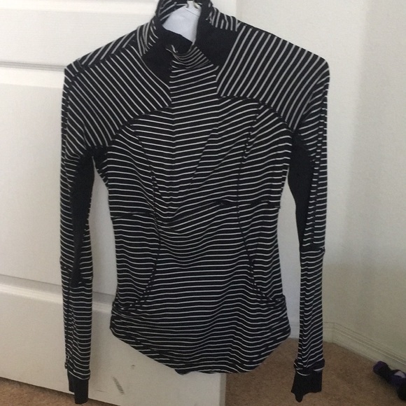 LuluLemon 1/4 zip base runner pull over - Picture 1 of 6